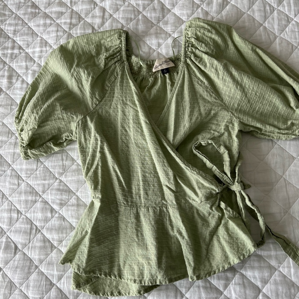 Universal Threads Spring Top
